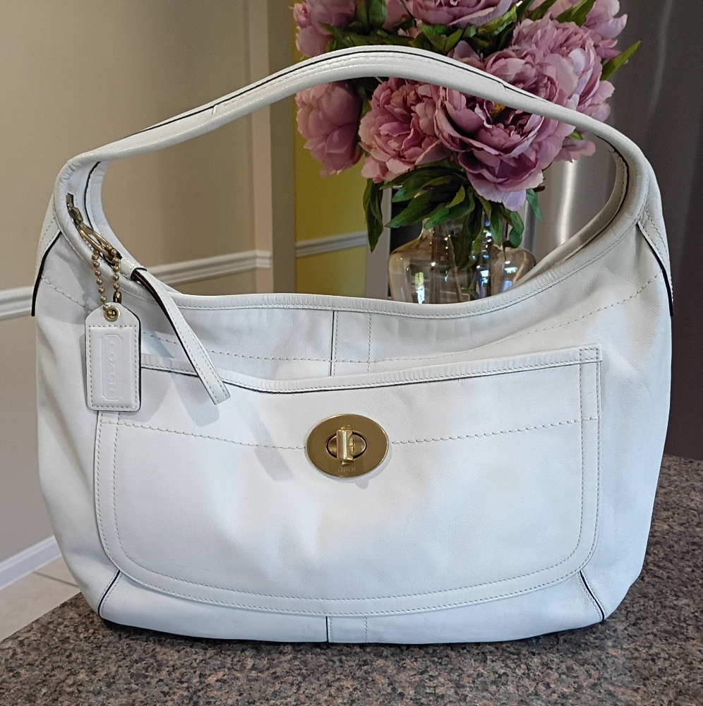 Coach White Leather Hobo Bag with Gold Turnlock